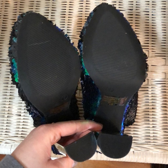 Sequined Heeled Booties - Picture 4 of 5